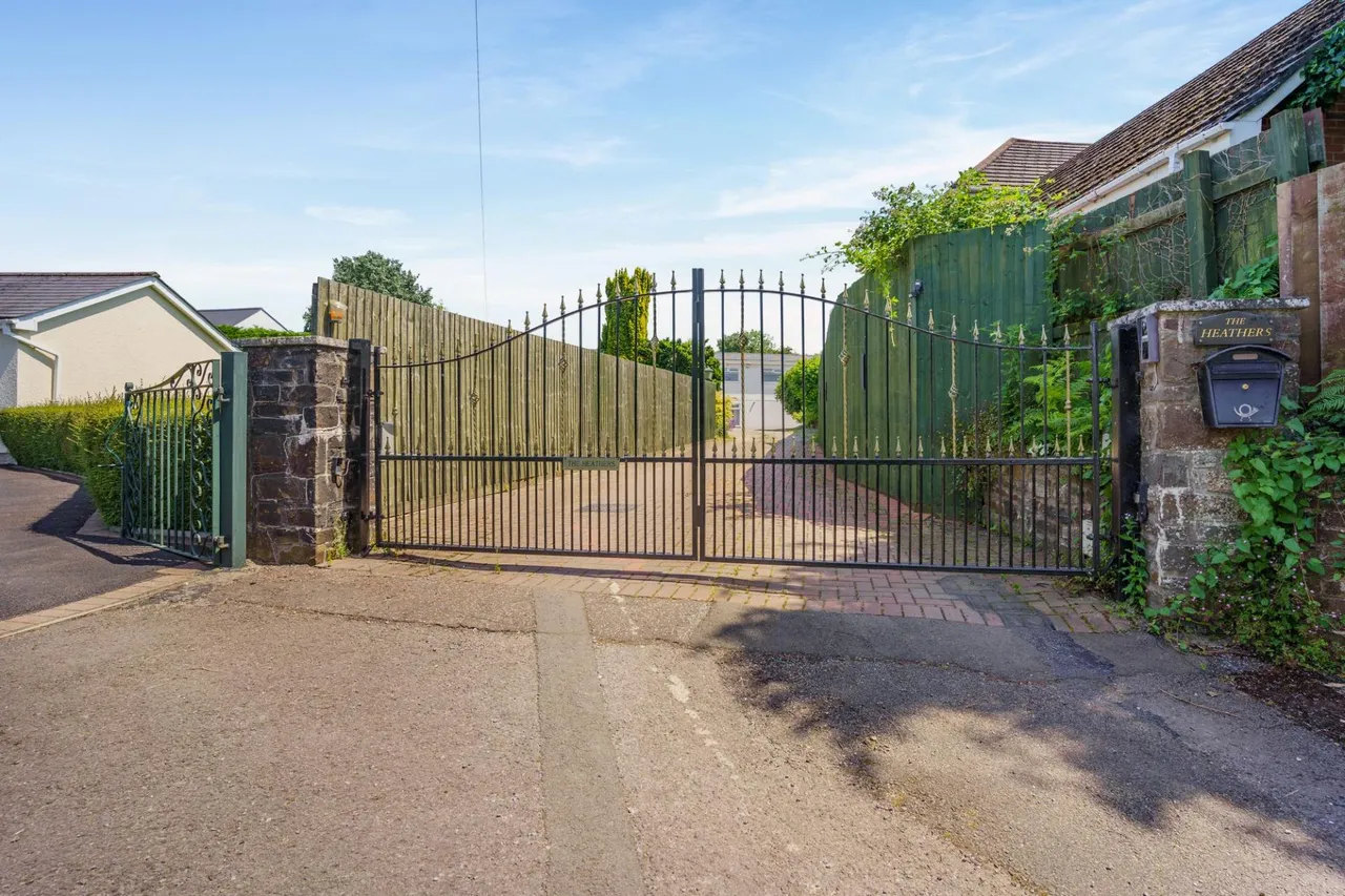 Ty'r Winch Road, Old St. Mellons, CF3, photo 25