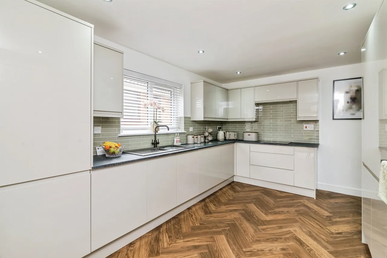 Crestview Drive, Lowestoft, NR32, photo 4