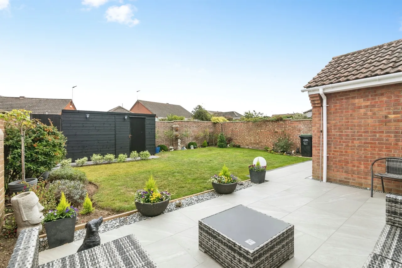 Crestview Drive, Lowestoft, NR32, photo 14