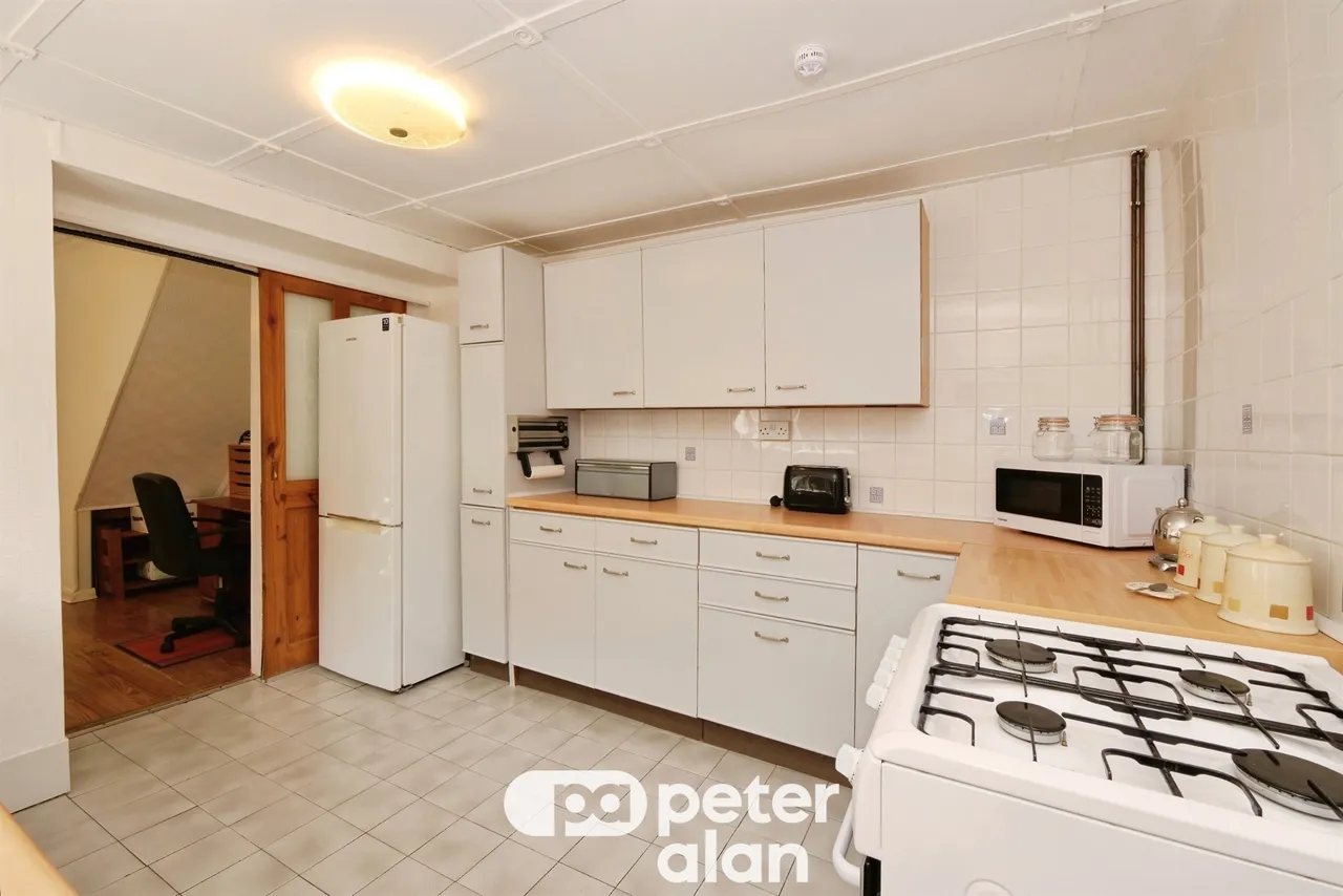 Mary Street, Port Talbot, SA13, photo 8