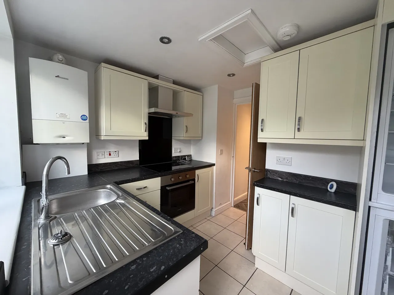 Southfield Avenue, BS15, photo 9