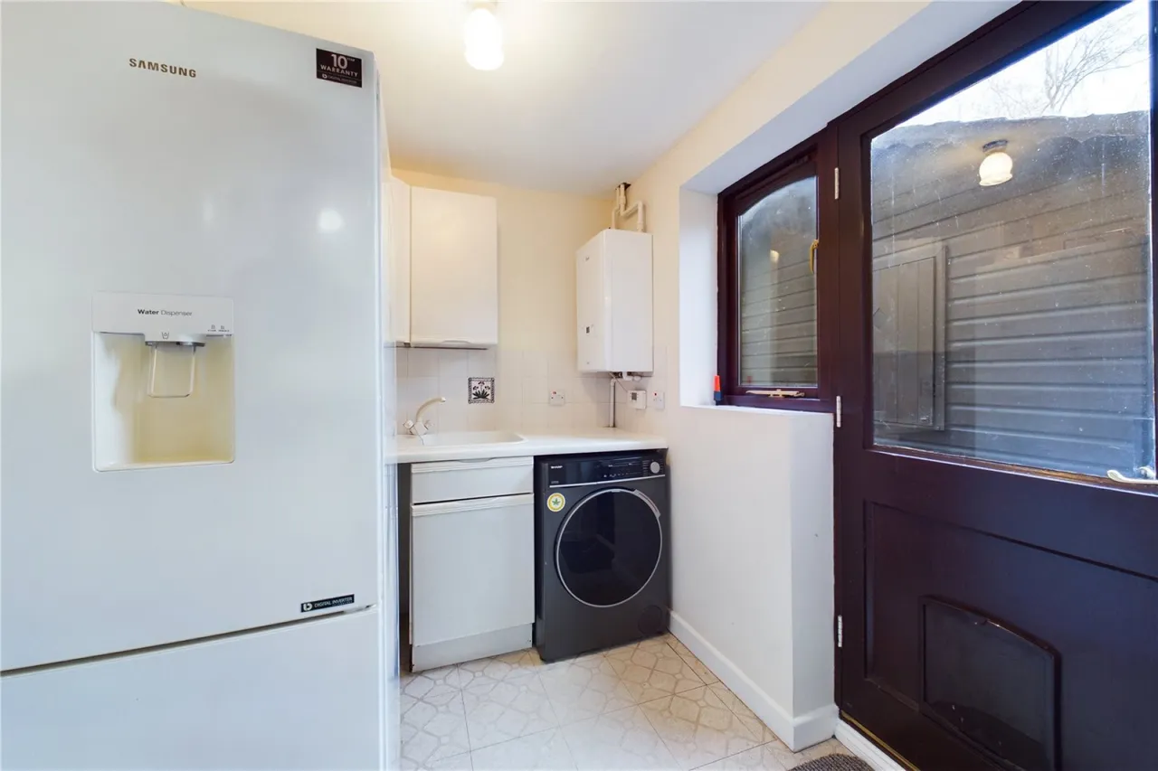Lamden Way, Burghfield Common, RG7, photo 9