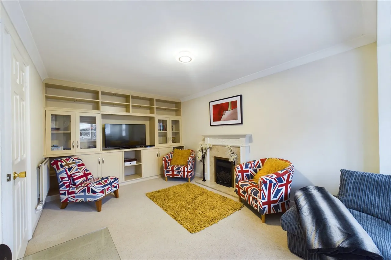Lamden Way, Burghfield Common, RG7, photo 2