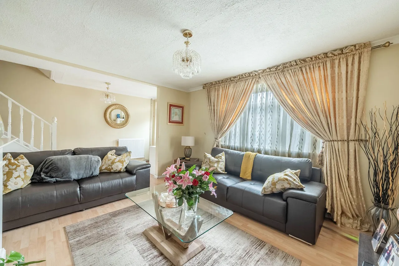 121 Meadfield, Edgware, photo 6