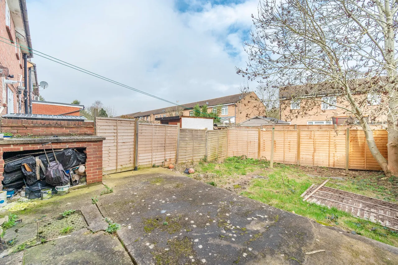 121 Meadfield, Edgware, photo 9