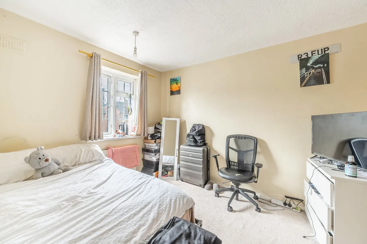 121 Meadfield, Edgware, photo 8