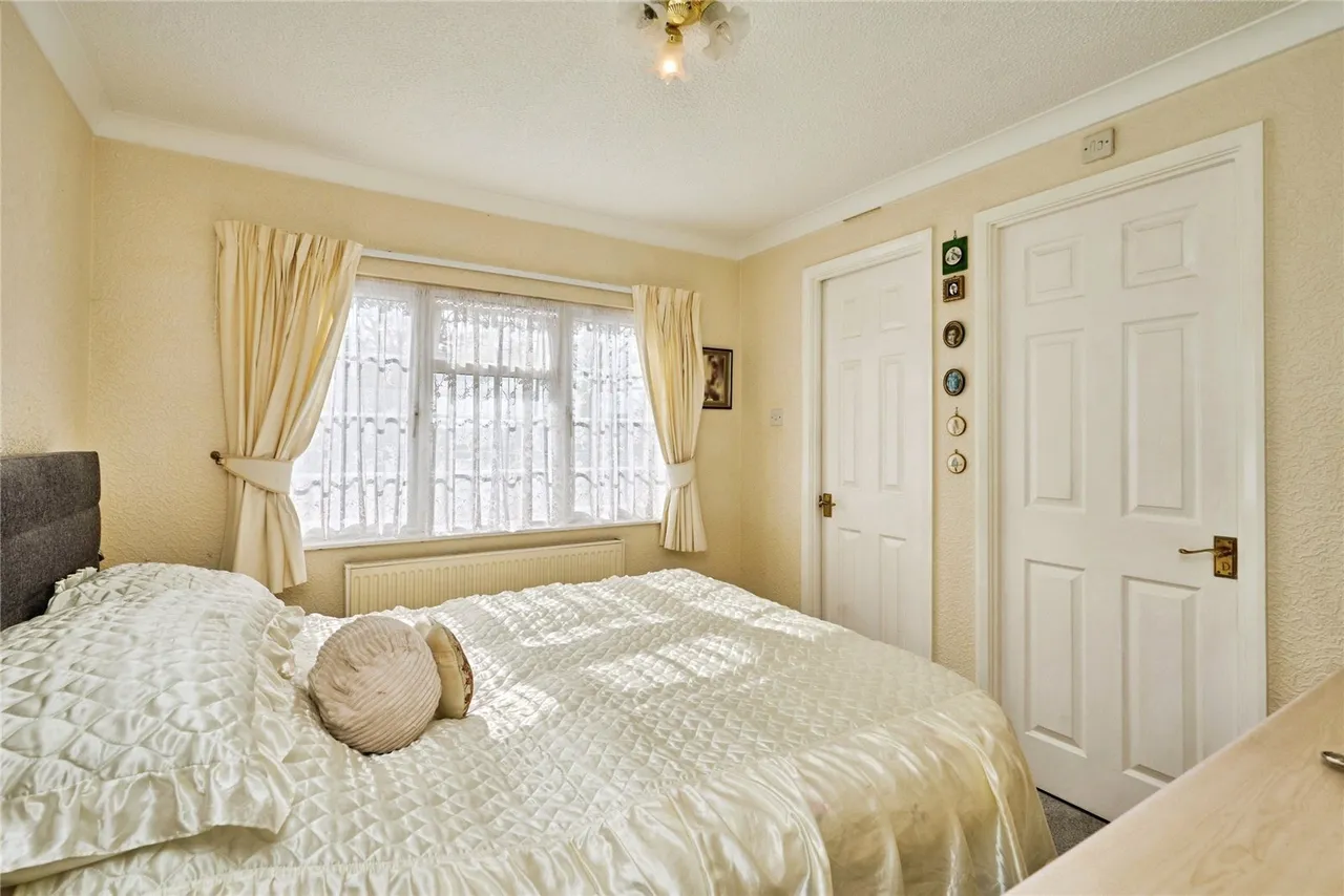 Folly Lane, East Cowes, PO32, photo 10