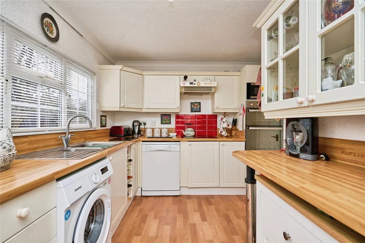 Folly Lane, East Cowes, PO32, photo 7