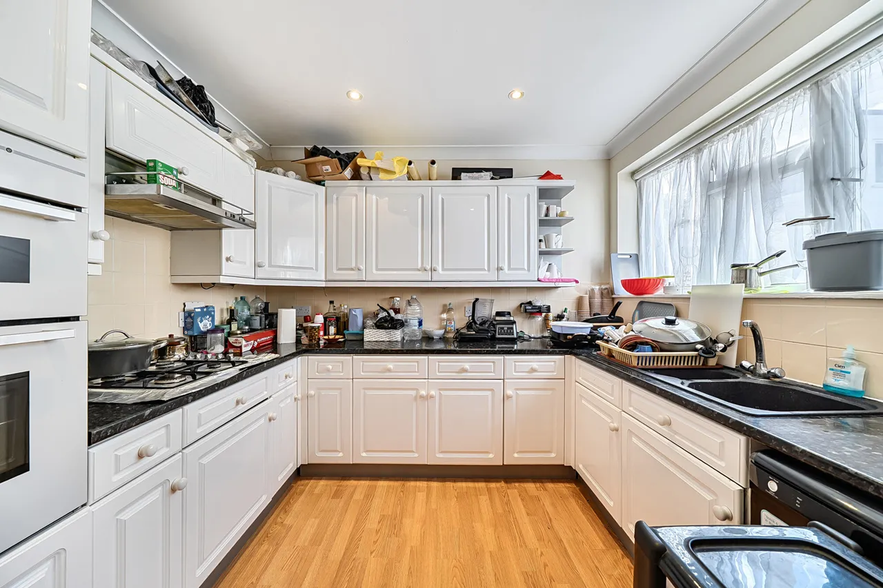 Victoria Road, Ruislip, HA4, photo 14
