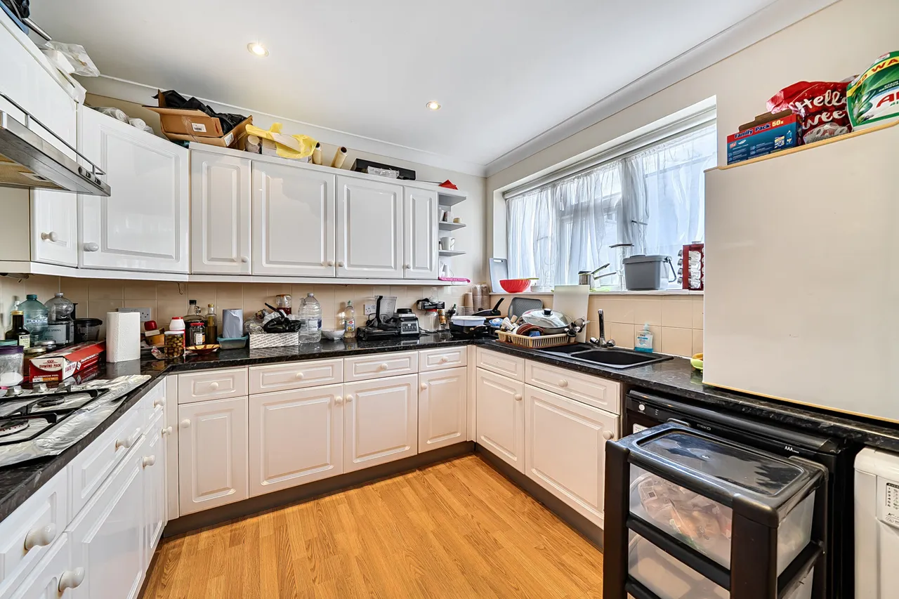 Victoria Road, Ruislip, HA4, photo 13