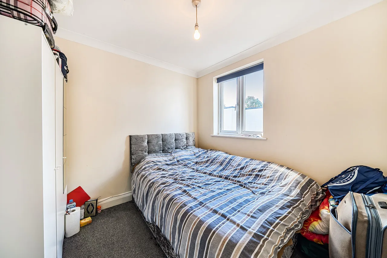 Victoria Road, Ruislip, HA4, photo 17