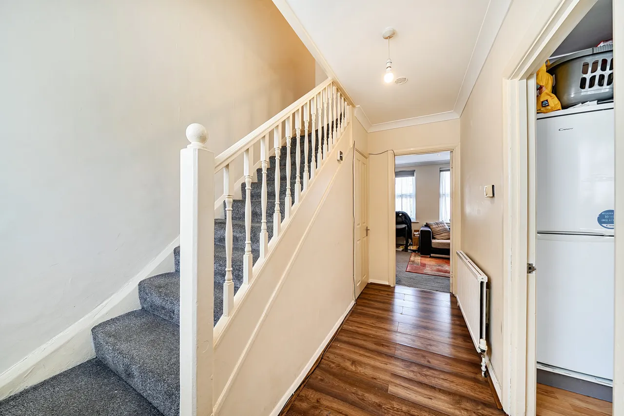 Victoria Road, Ruislip, HA4, photo 4