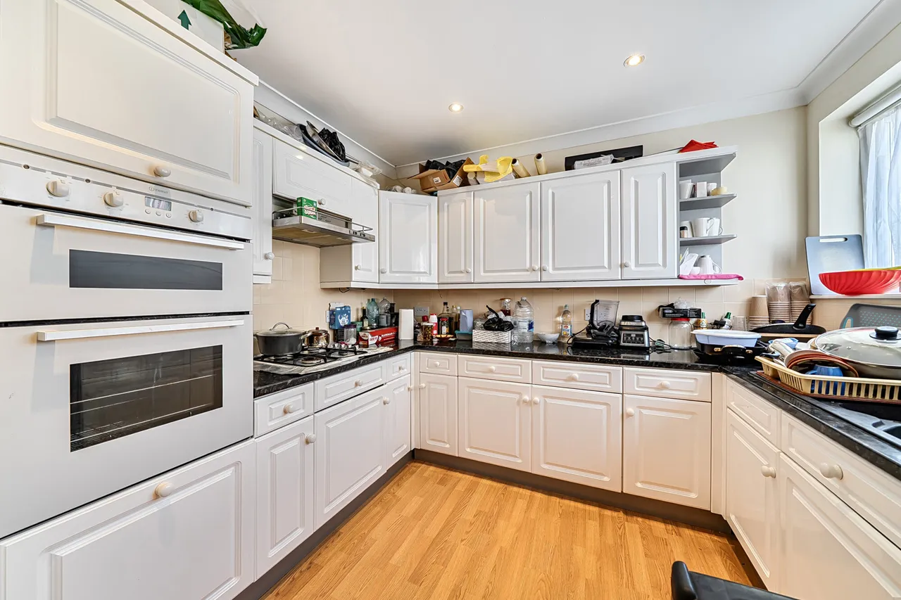 Victoria Road, Ruislip, HA4, photo 5