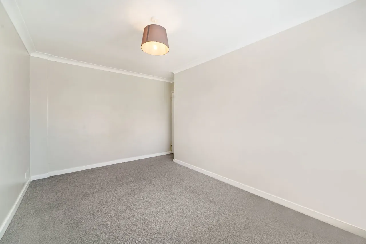 Nightingale Drive, West Ewell, KT19, photo 8
