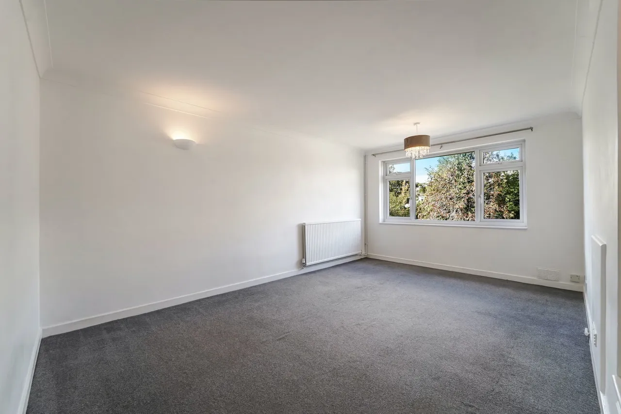 Nightingale Drive, West Ewell, KT19, photo 5