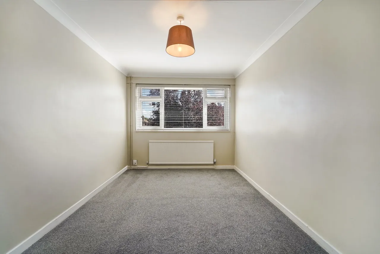 Nightingale Drive, West Ewell, KT19, photo 7