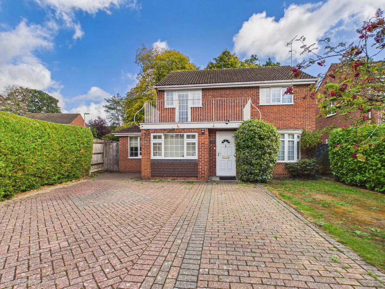 5 bed house for sale, Sheridan Crescent, Baughurst, RG26