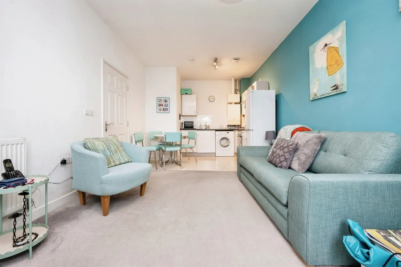 Daimler Drive, Dunstable, LU6, photo 5