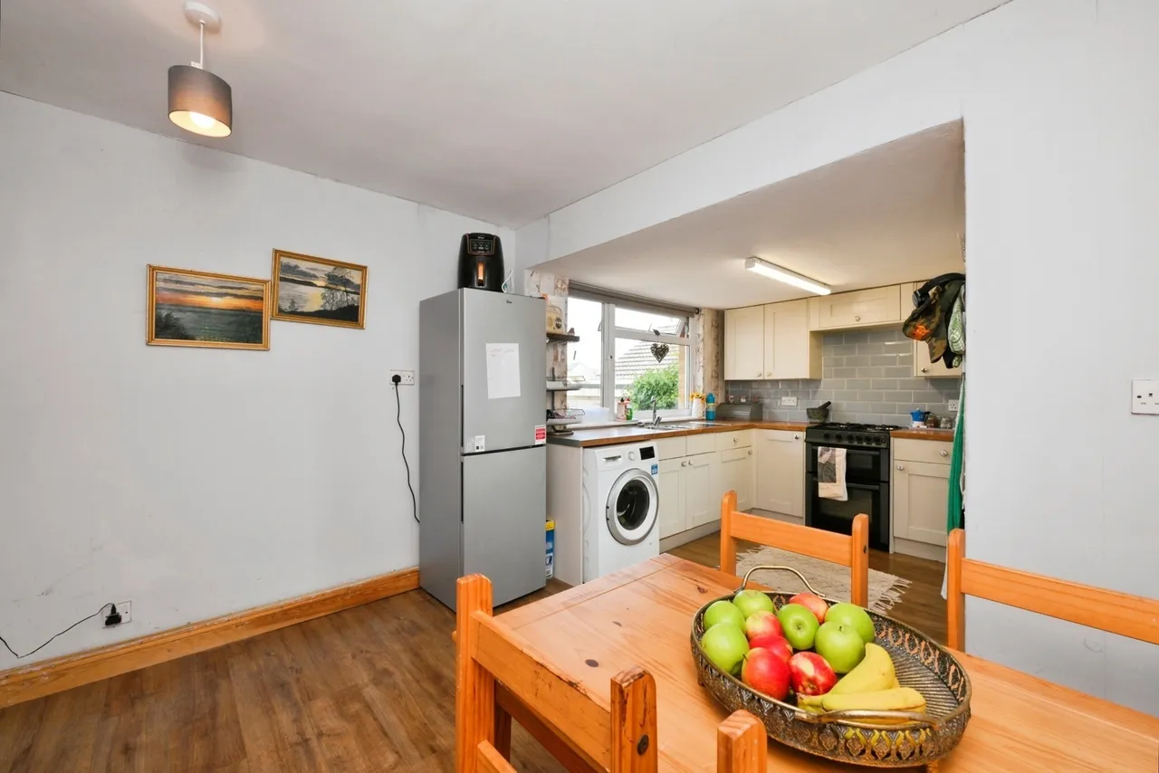 Nicholas Close, Brading, PO36, photo 49