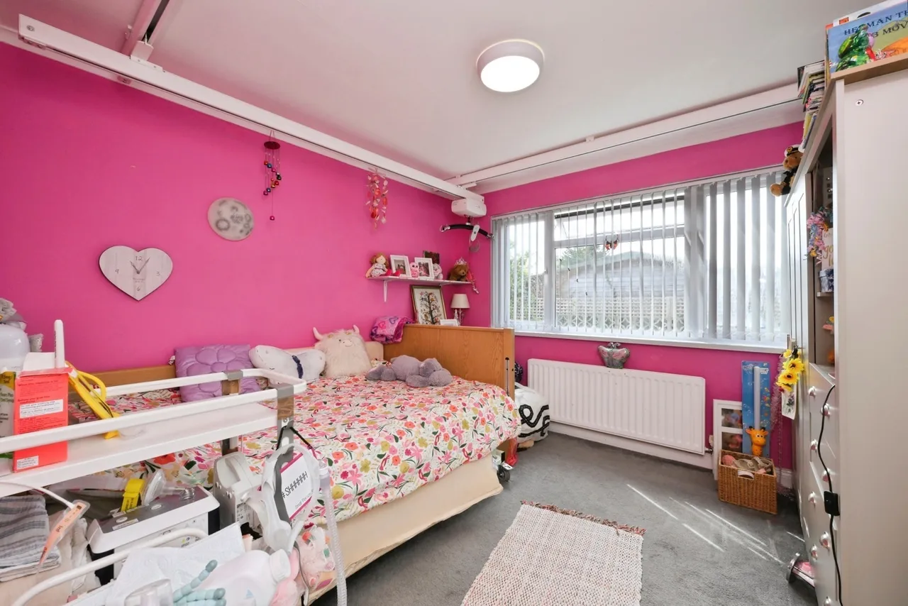 Nicholas Close, Brading, PO36, photo 38