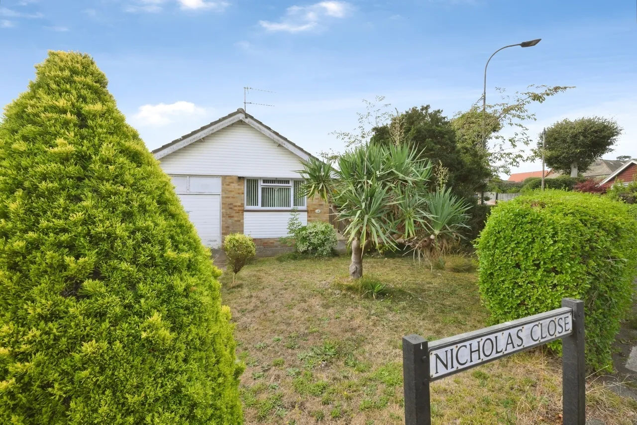 Nicholas Close, Brading, PO36, photo 16