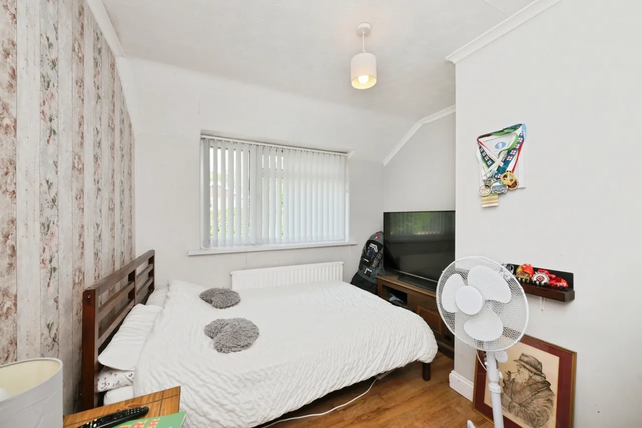 Nicholas Close, Brading, PO36, photo 44