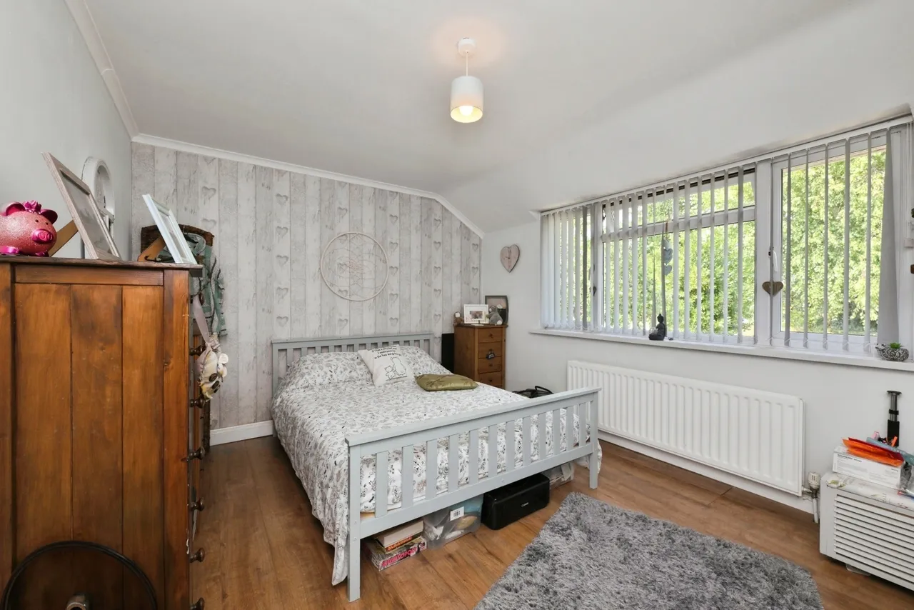 Nicholas Close, Brading, PO36, photo 17