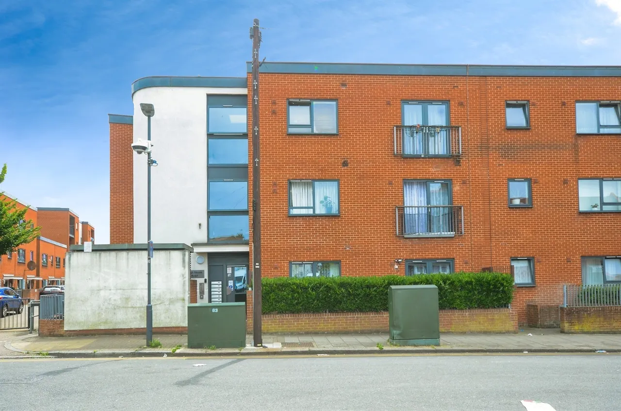 1 bed flat for sale — Grant Road, Harrow
