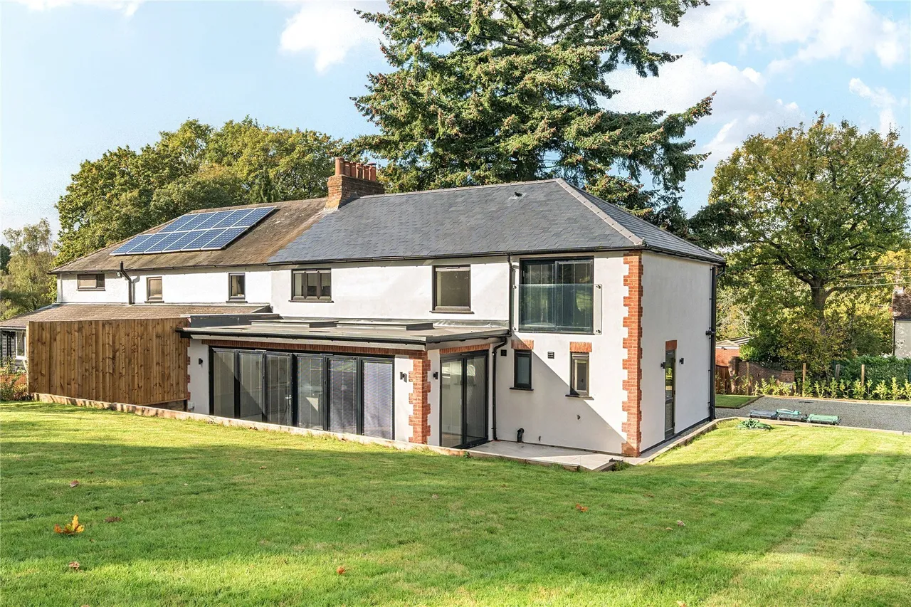 4 bed house for sale, Main Road, Knockholt, TN14