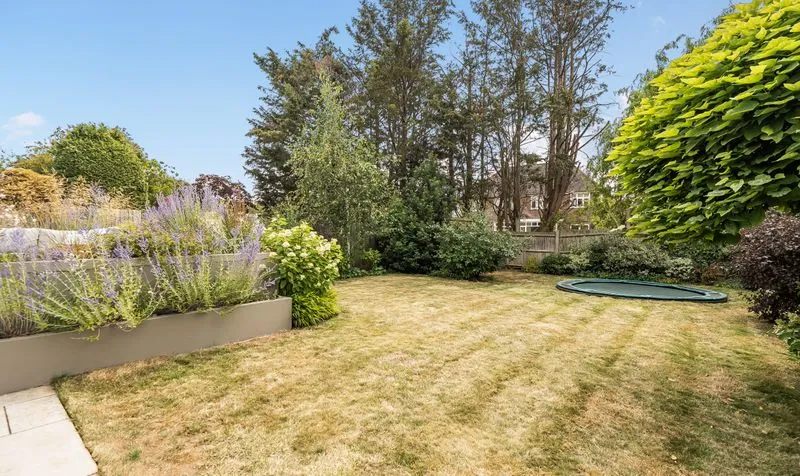 Petters Road, Ashtead, KT21, photo 3