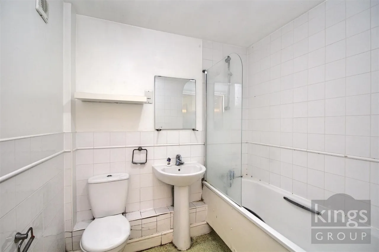 Geary Court, Edmonton, N9, photo 7