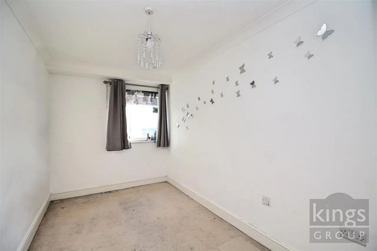 Geary Court, Edmonton, N9, photo 6