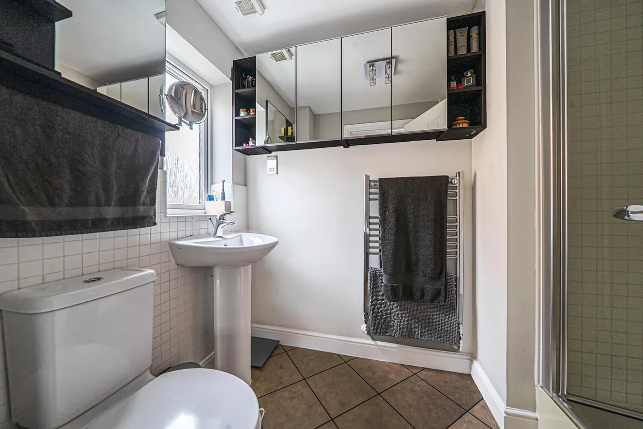 Woodford Close, Devizes, SN10, photo 19