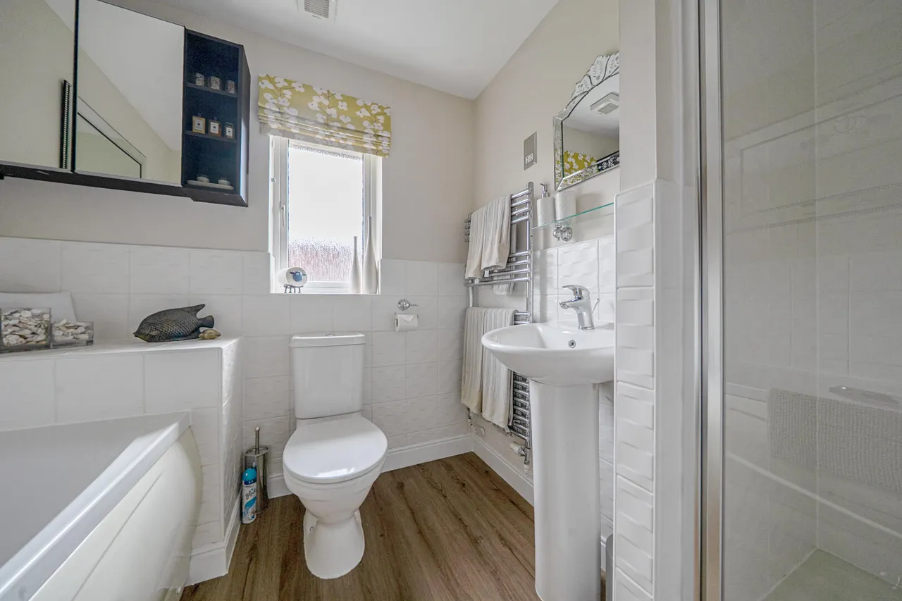 Woodford Close, Devizes, SN10, photo 18
