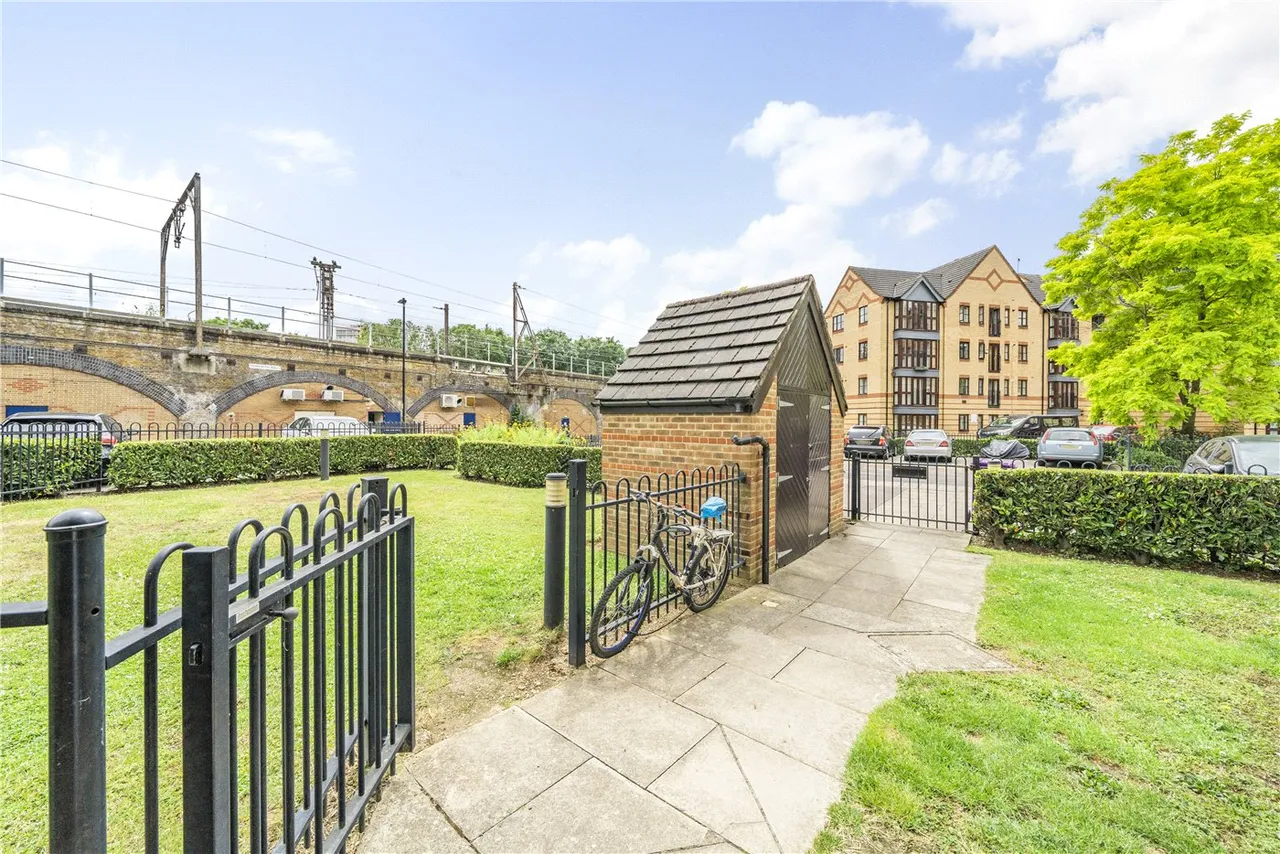 Wellington Way, London, E3, photo 2