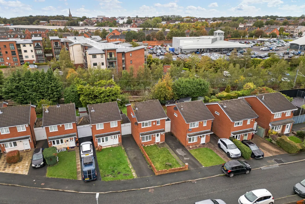 Case Grove, Prescot, L35, photo 15