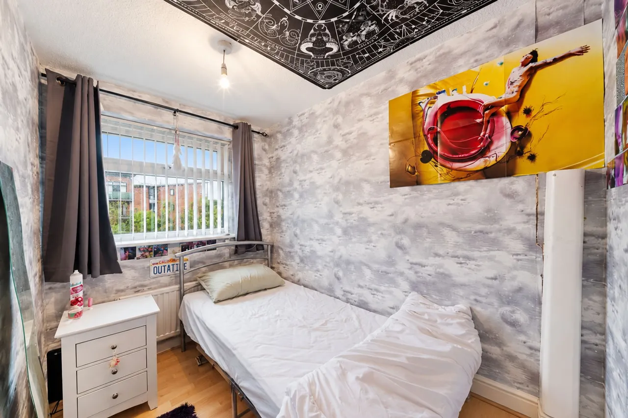 Case Grove, Prescot, L35, photo 9