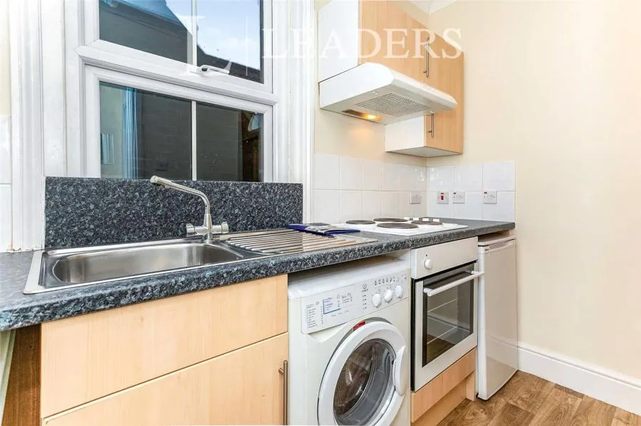 Reigate Road, Reigate, RH2, photo 3