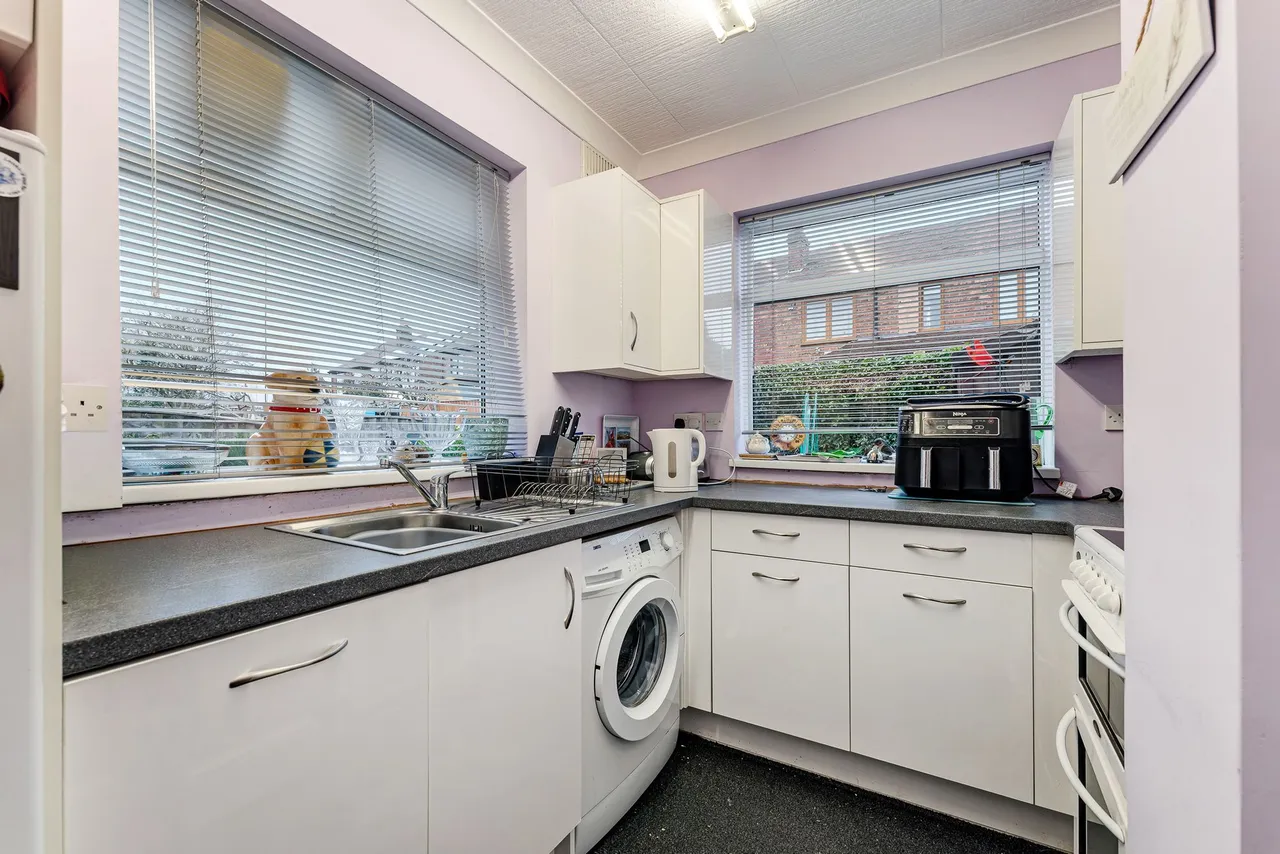Newall Grove, Leigh, Leigh, WN7 1RZ, photo 4