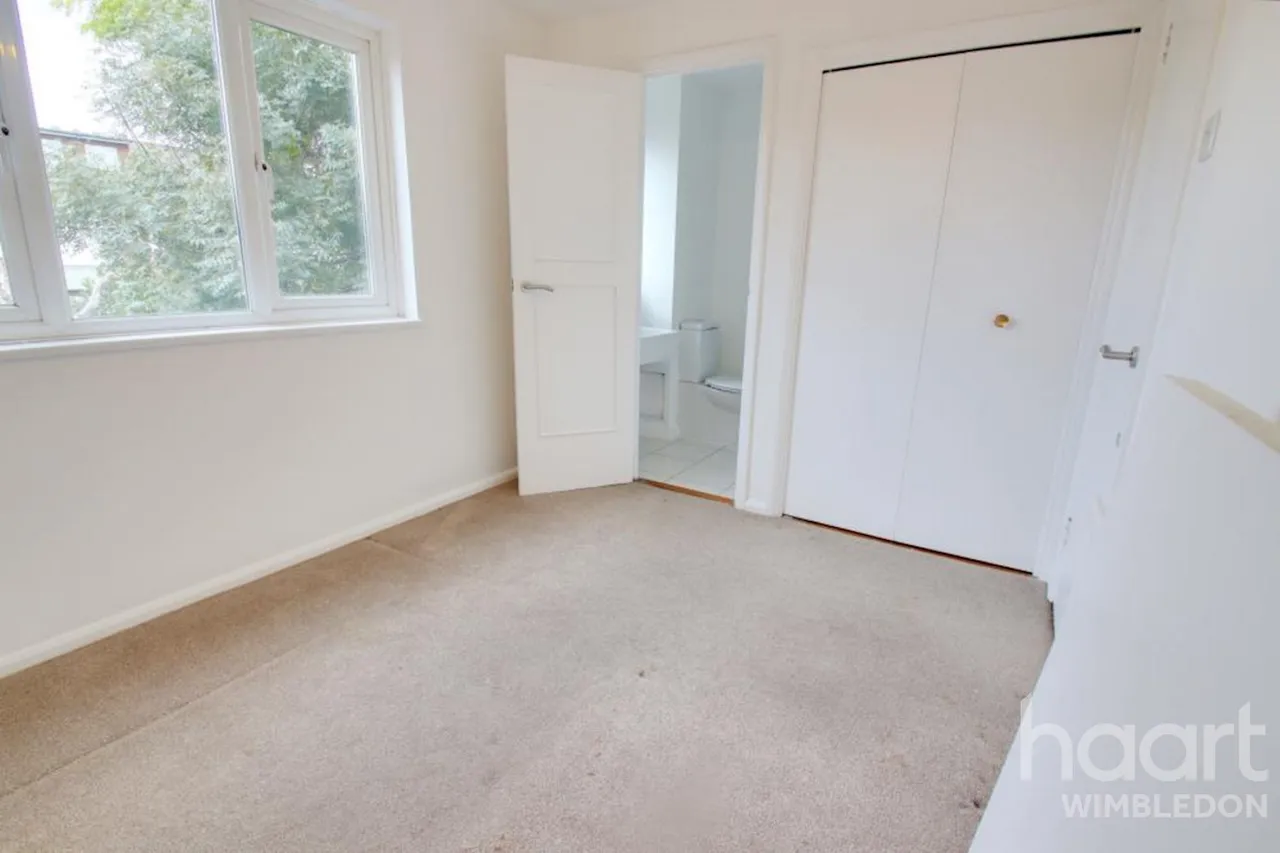 Crowthorne Close, SW18, photo 6
