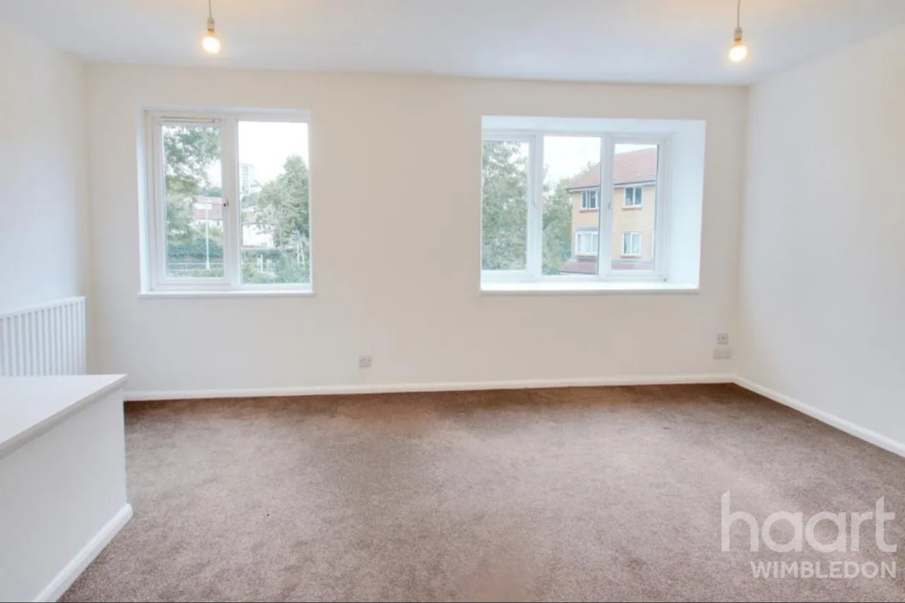 Crowthorne Close, SW18, photo 5