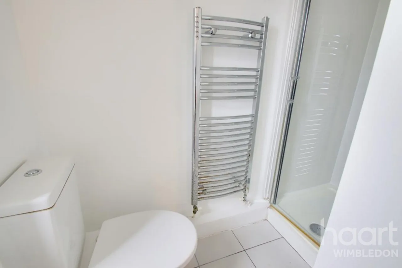 Crowthorne Close, SW18, photo 11