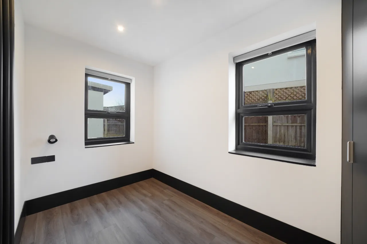 38 Fir Tree Road, SM71NG, photo 14