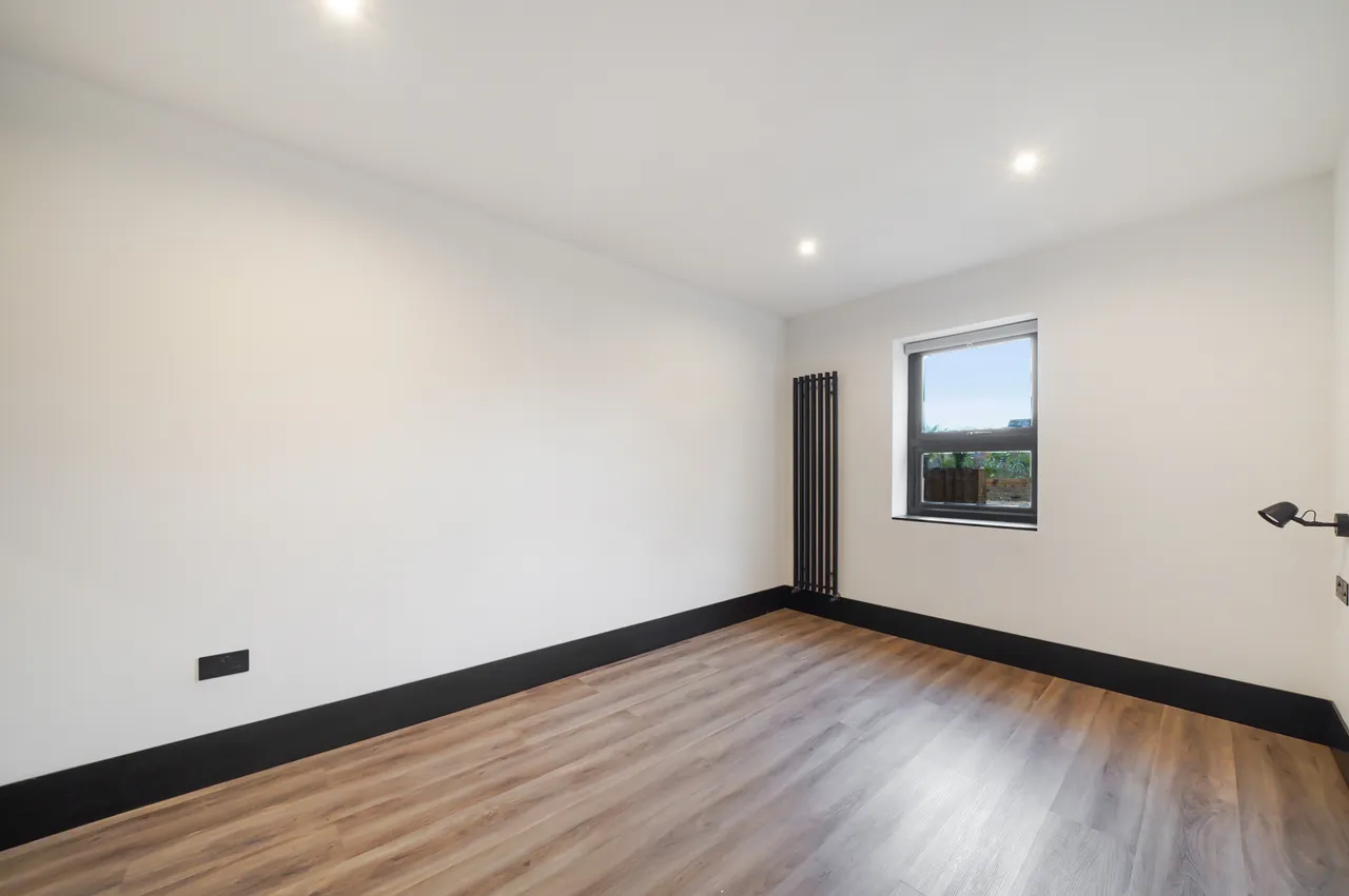38 Fir Tree Road, SM71NG, photo 11