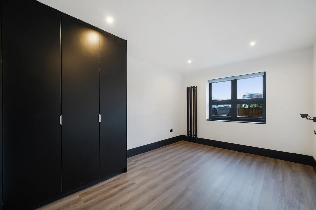 38 Fir Tree Road, SM71NG, photo 13