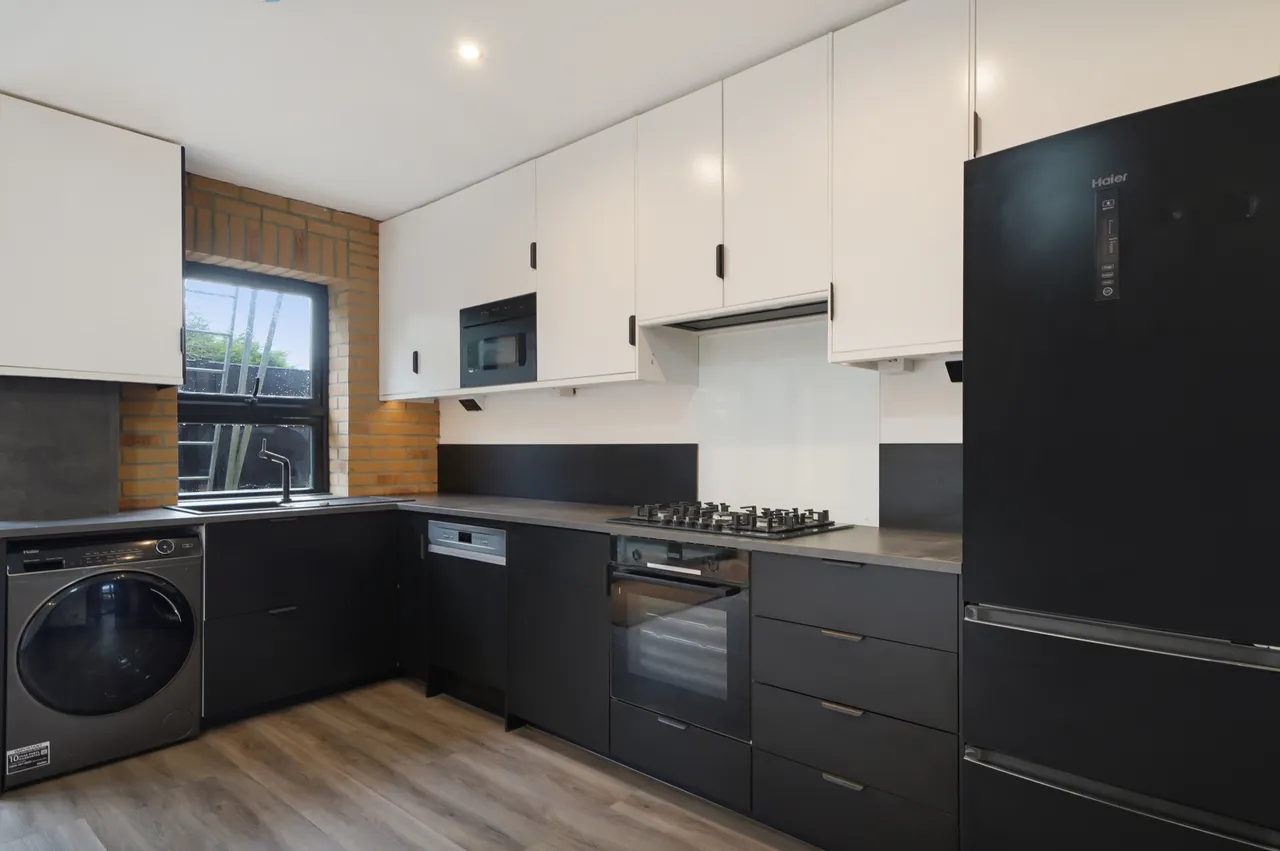38 Fir Tree Road, SM71NG, photo 2