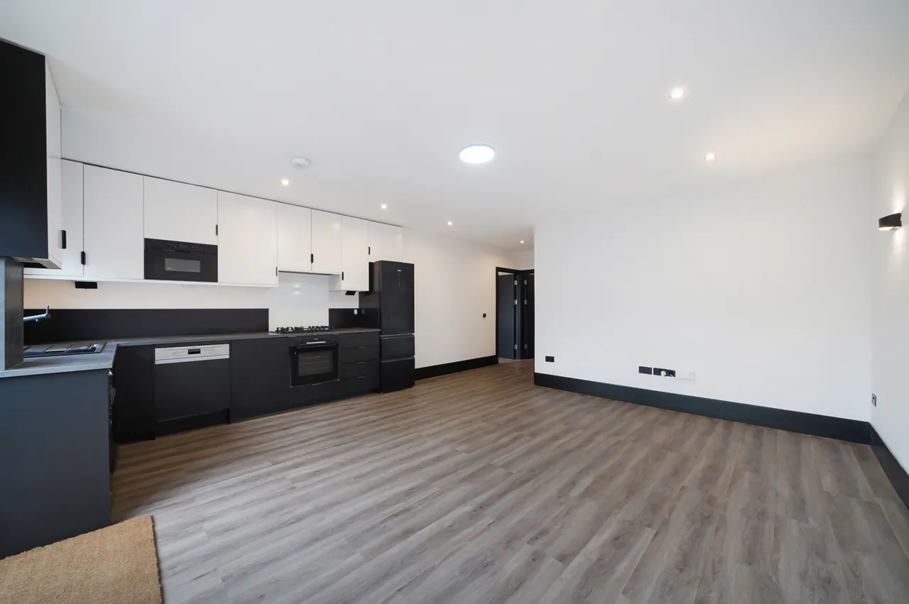 38 Fir Tree Road, SM71NG, photo 7
