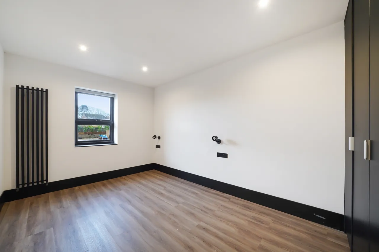 38 Fir Tree Road, SM71NG, photo 17
