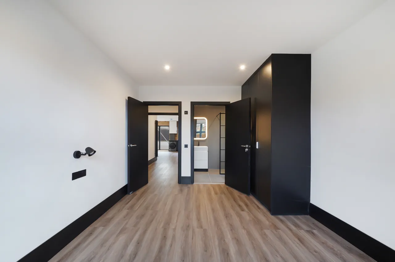 38 Fir Tree Road, SM71NG, photo 9