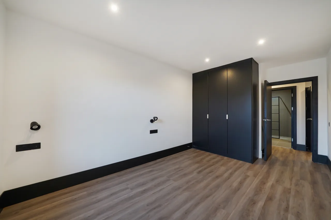 38 Fir Tree Road, SM71NG, photo 12